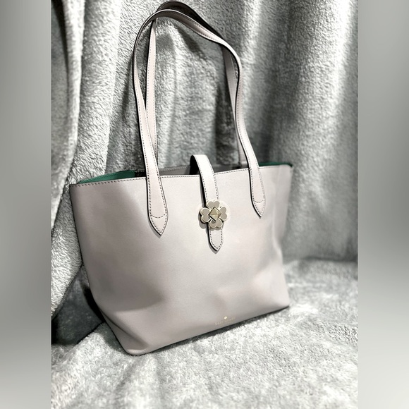 Kate Spade Kaci Small Tote bag EUC - Picture 3 of 9